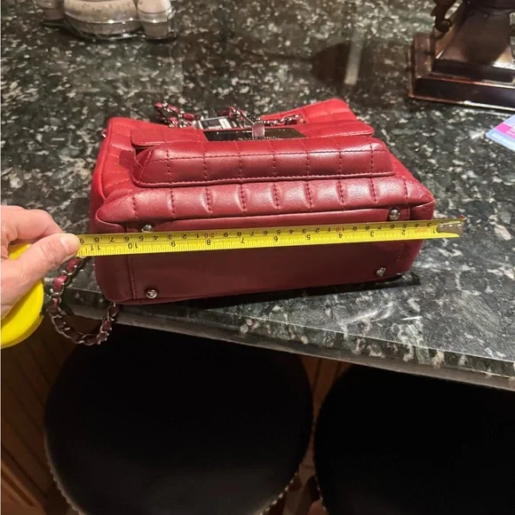 CHANEL Red Quilted chocolate bar Tote with Silver Chain - Picture 7 of 8